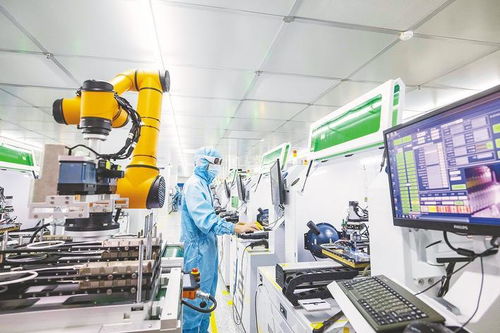 智能浪潮下的湖北探索 当工厂走向“无人”，就业如何“长”在产业上